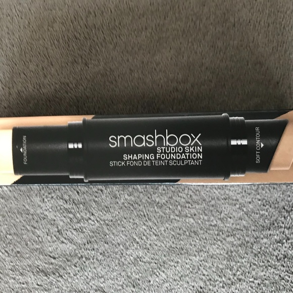 Smashbox Studio Skin Shaping Foundation - Picture 1 of 3